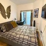 Immaculate Covent Garden Apartment